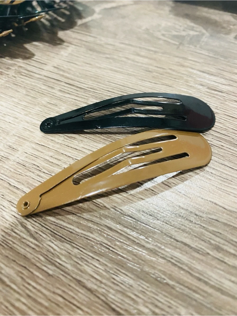 Set of Big Black and Tan Metal Snap Hair Clips - 16 Pack size 2.7”